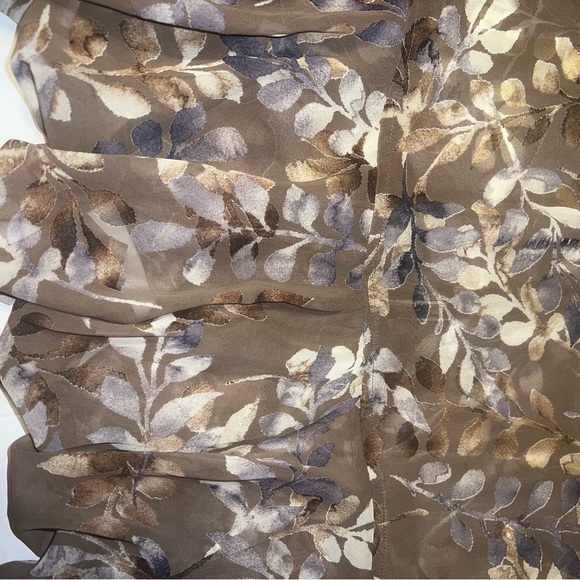 Lulu’s Sprawling Scenery Taupe Floral Print Bell Sleeve Top NWT Taupe Sz S - Picture 13 of 14